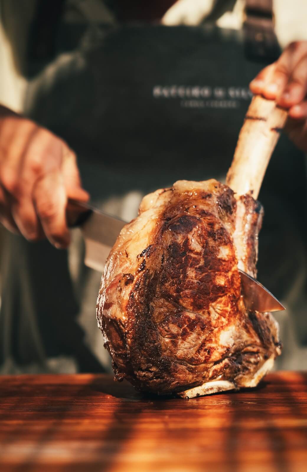 Chef a cortar carne